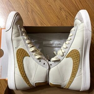 Nike Blazer Mid '77 Vintage 'Waffle' (Size 10.5)